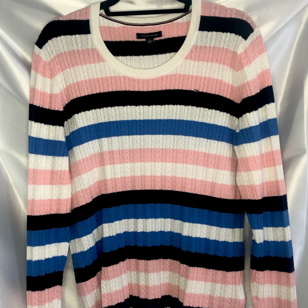 💖🤍💙Horizontal stripe Tommy Hilfiger sweater!!!